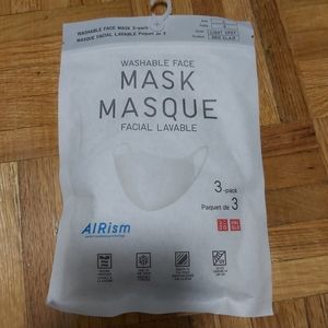 🆕️AIRISM gray reusable face masks by Uniqlo 3 pack